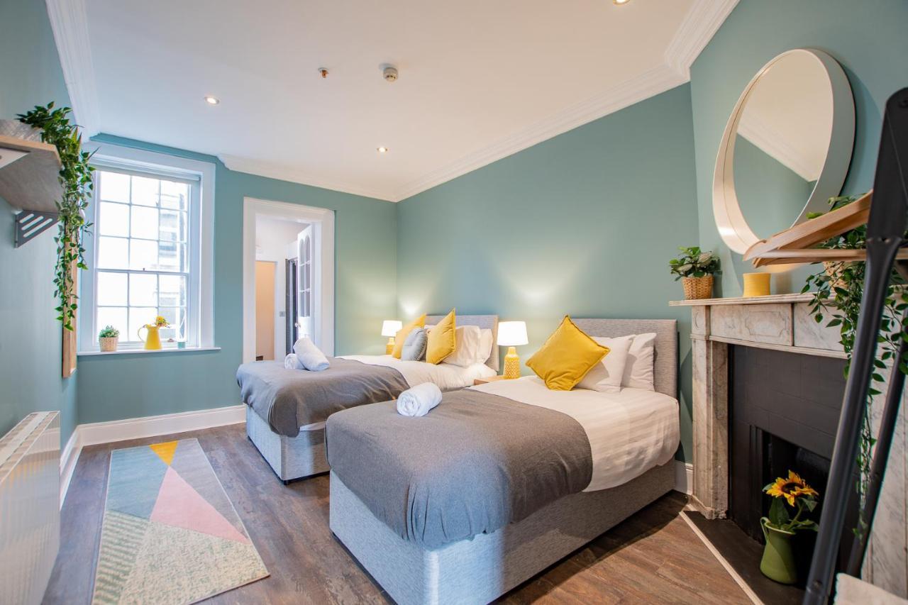 The Yellow Door By Shortstays Dublin Bagian luar foto