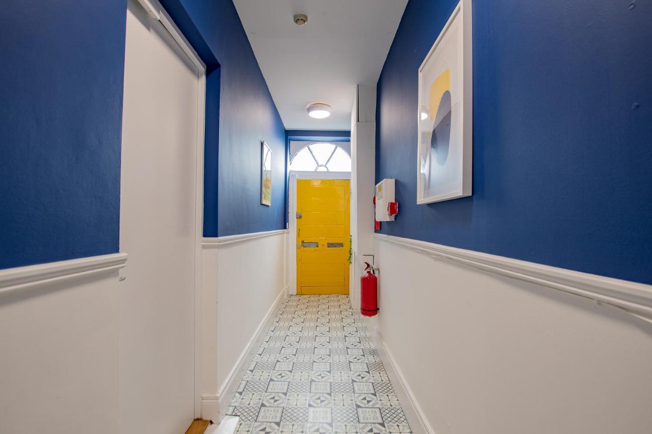 The Yellow Door By Shortstays Dublin Bagian luar foto