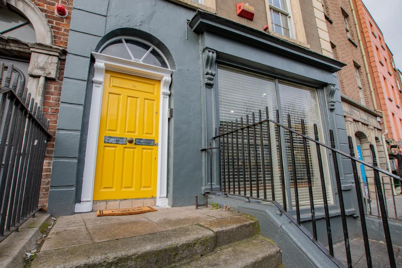 The Yellow Door By Shortstays Dublin Bagian luar foto